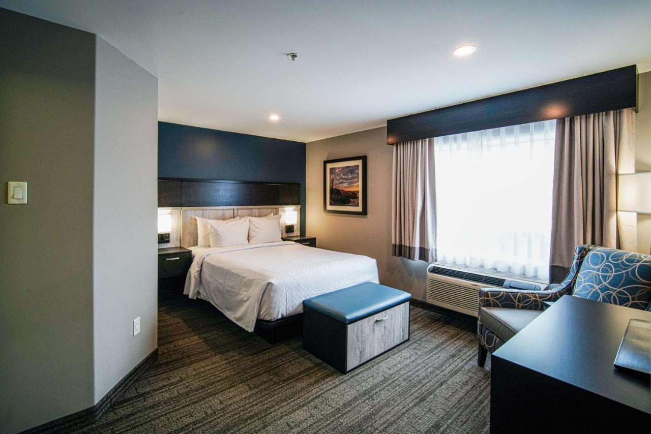 Best Western Plus Chocolate Lake Hotel - Halifax Exterior photo