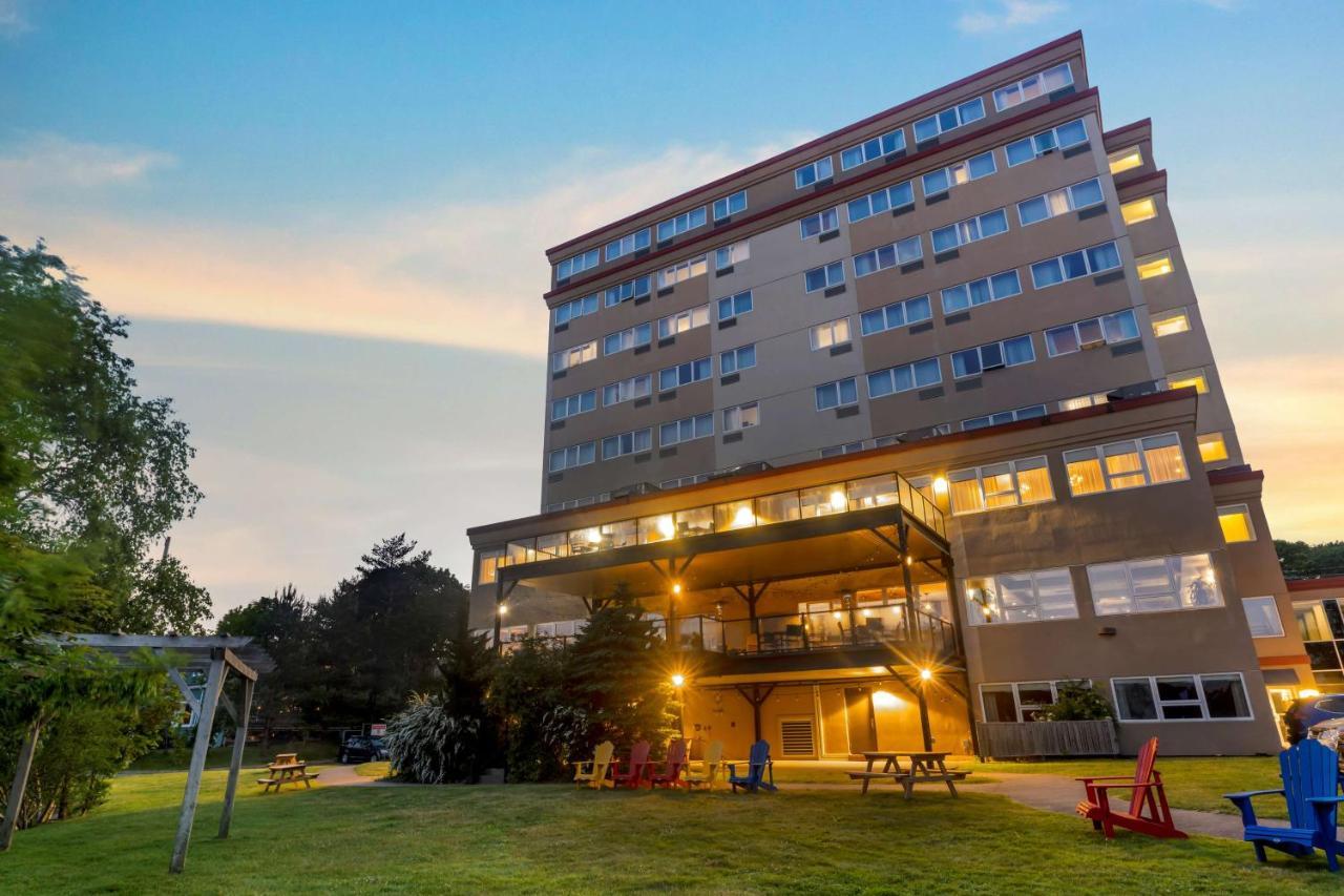 Best Western Plus Chocolate Lake Hotel - Halifax Exterior photo