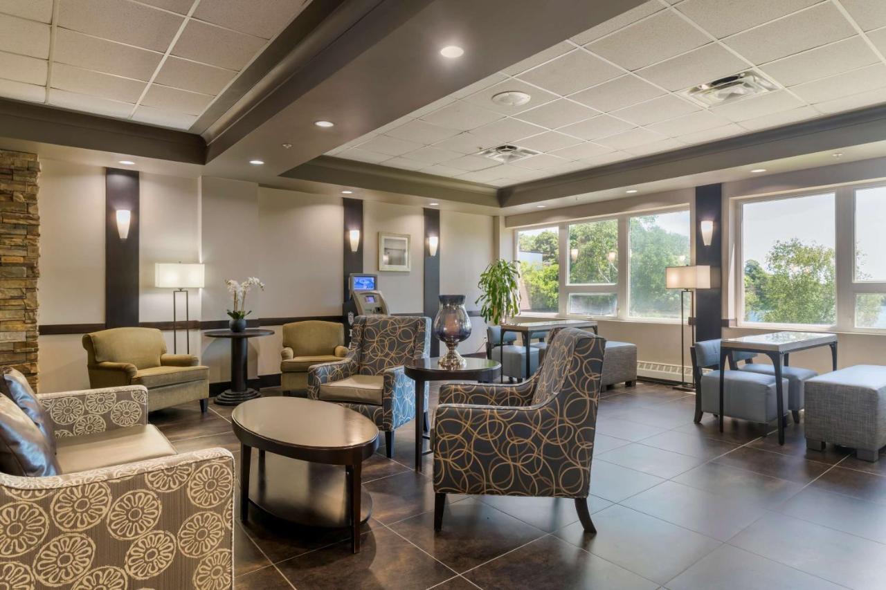 Best Western Plus Chocolate Lake Hotel - Halifax Exterior photo