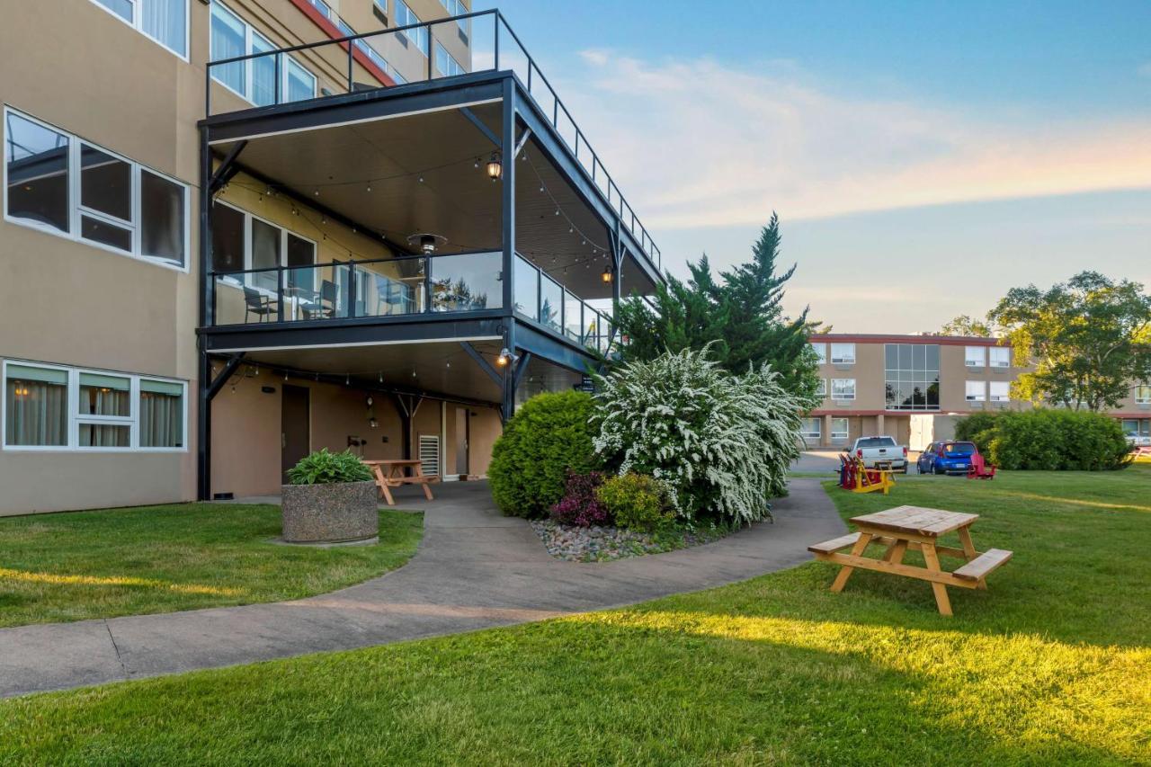 Best Western Plus Chocolate Lake Hotel - Halifax Exterior photo