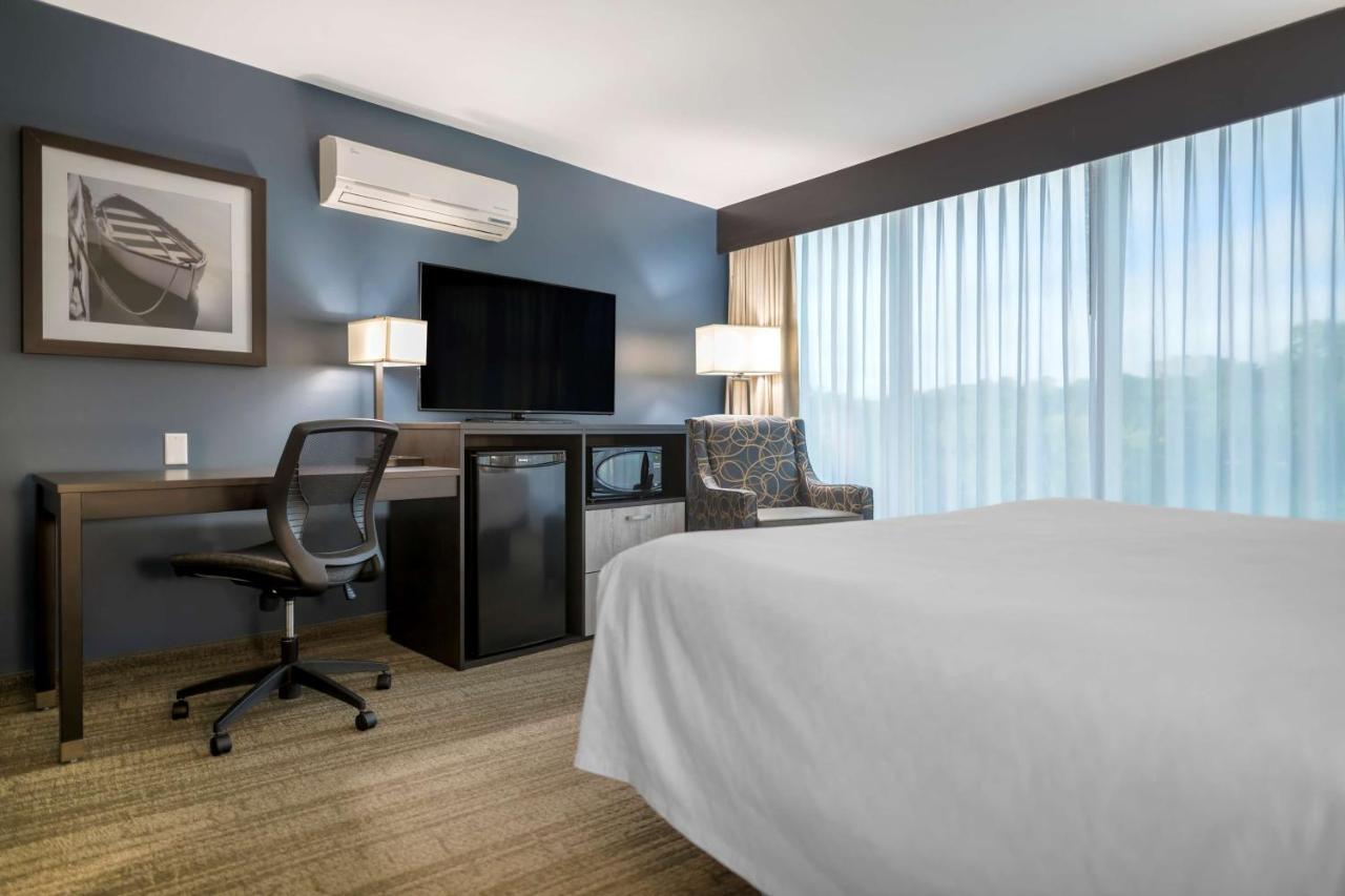 Best Western Plus Chocolate Lake Hotel - Halifax Exterior photo