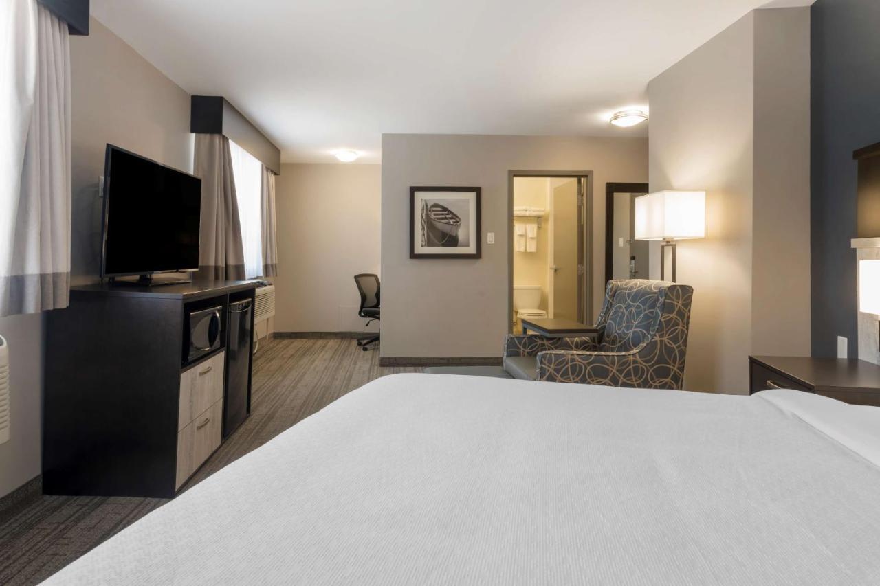 Best Western Plus Chocolate Lake Hotel - Halifax Exterior photo